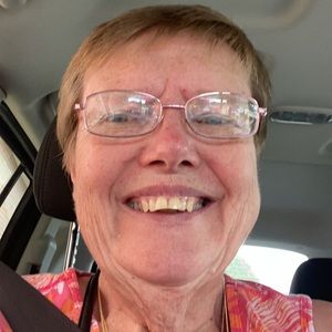 Meet your Posher, Julie